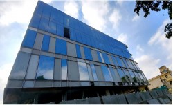 Awfis - Olympia Crystal